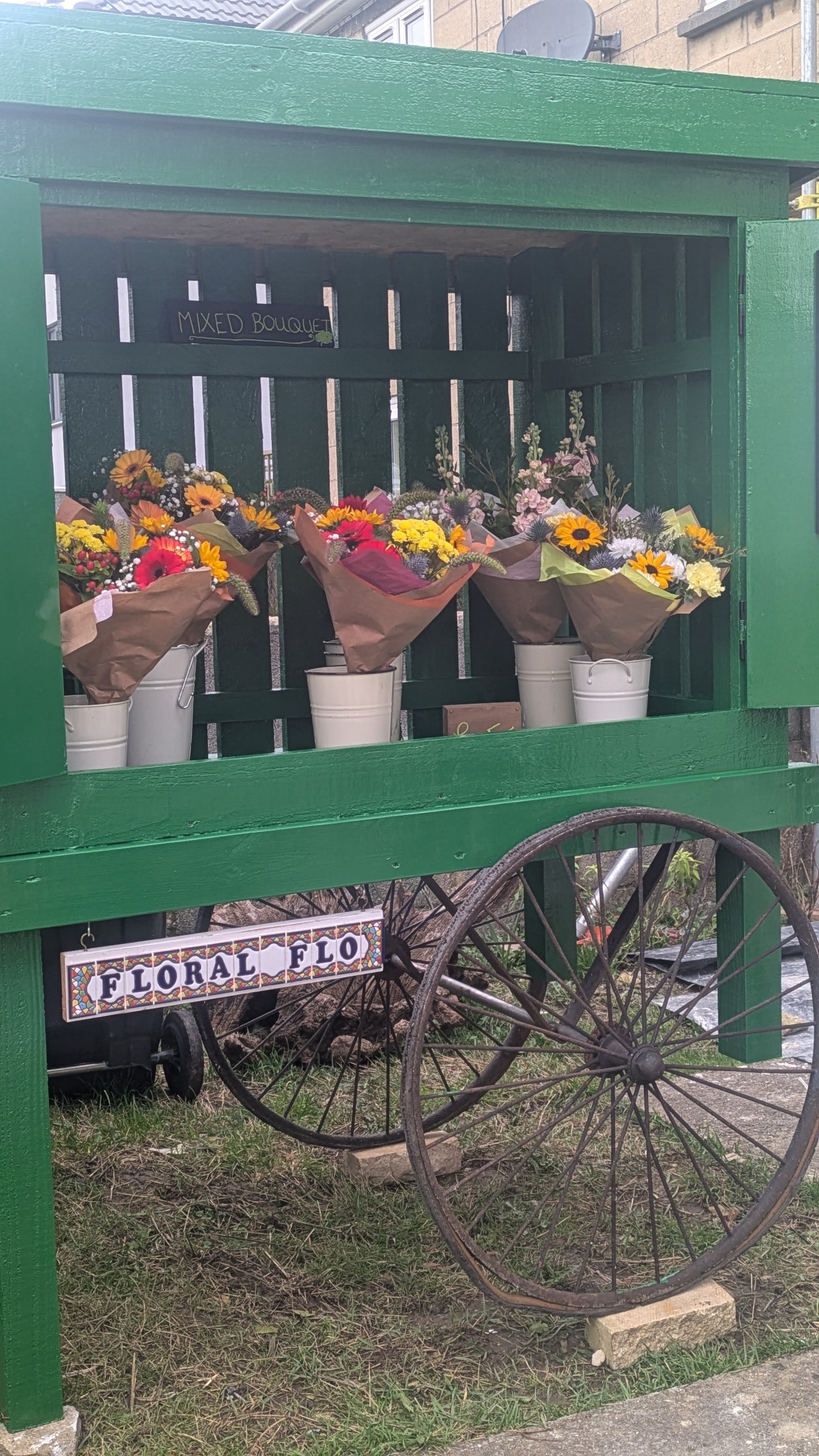 Seasonal Flower Bunches – Honesty Box